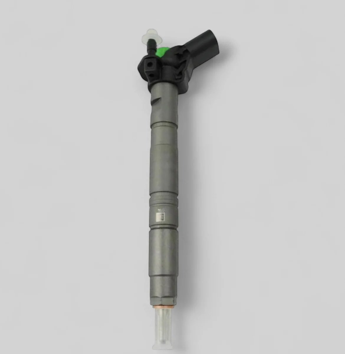 Remanufactured Bosch 0445115085 Audi Q7 4.2 TDI BTR piezo diesel injector standing — side profile
