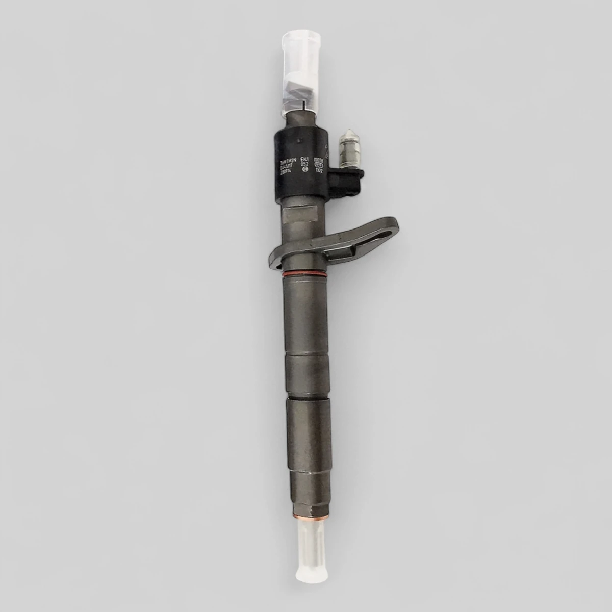 Bosch 0445117052 JLR 3.0 V6 diesel injector part-number close-up (0445117052 / LR078606)