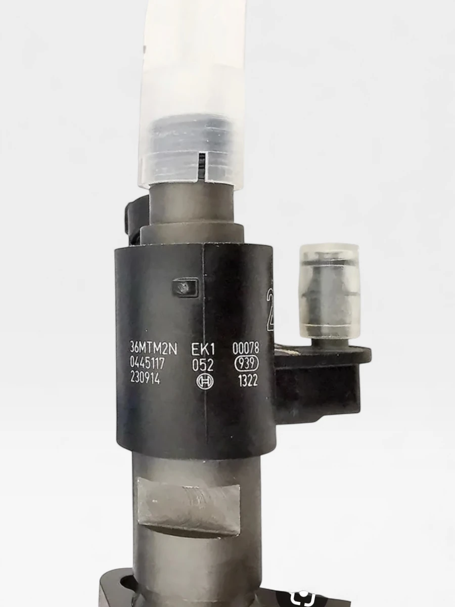 Remanufactured Bosch 0445117052 JLR 3.0 V6 diesel (306DTX) injector standing side view