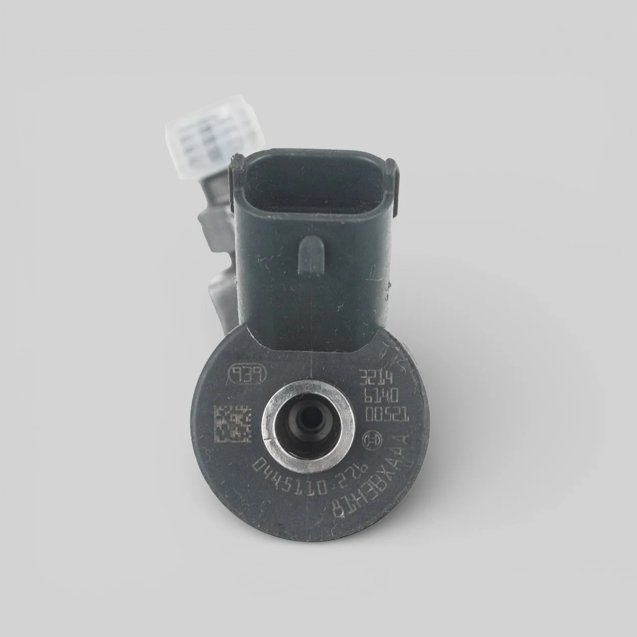 Remanufactured Bosch 0445110276 diesel injector — part number close-up