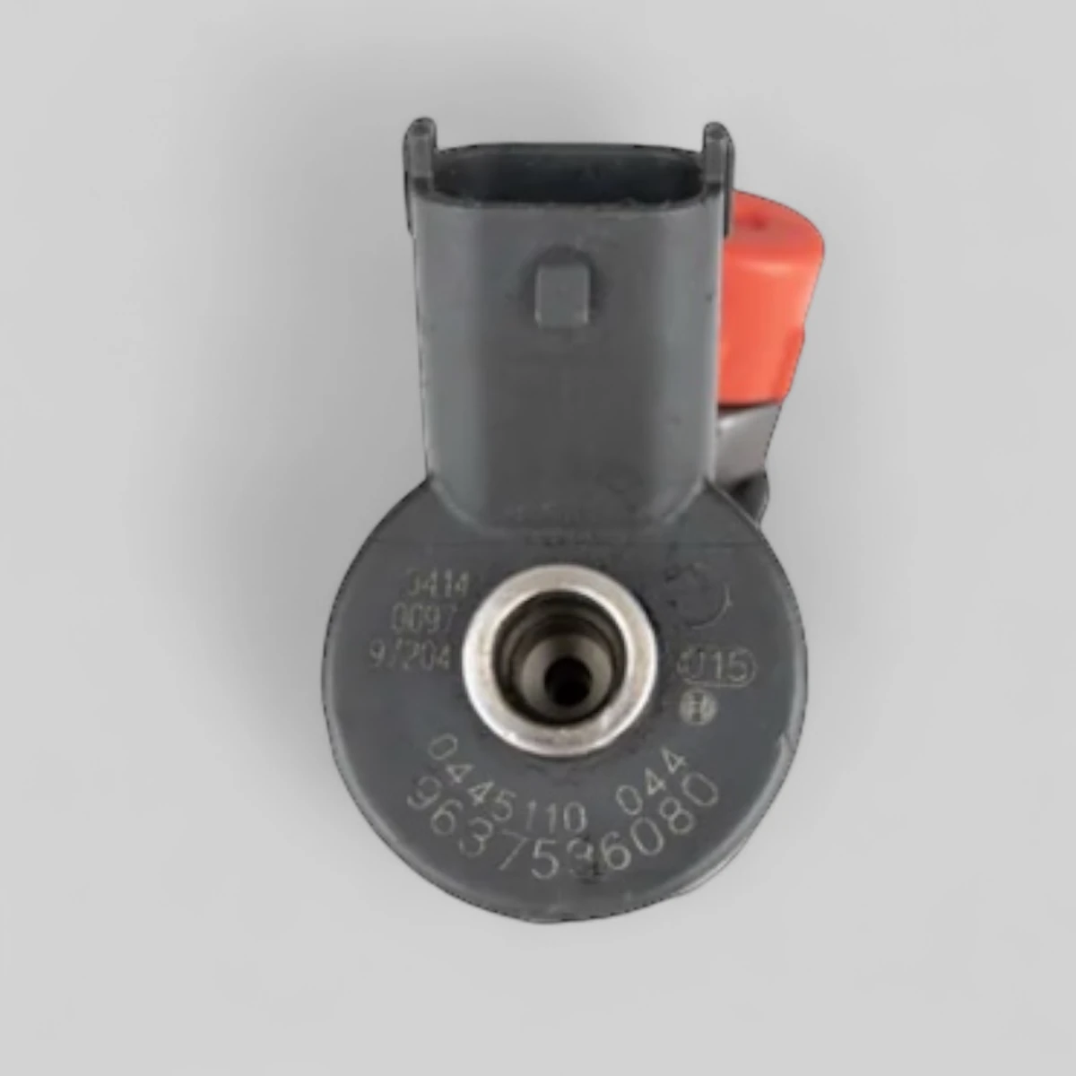 Remanufactured Bosch 0445110044 diesel injector — part number close-up
