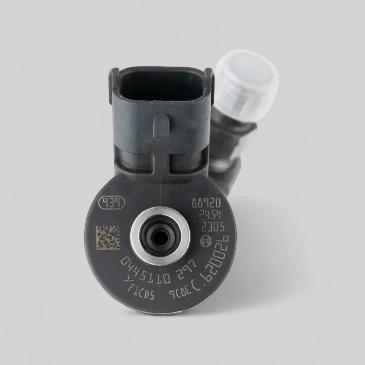 Bosch 0445110297 1.6 HDi diesel injector part-number close-up (0445110297 / 9662002680)
