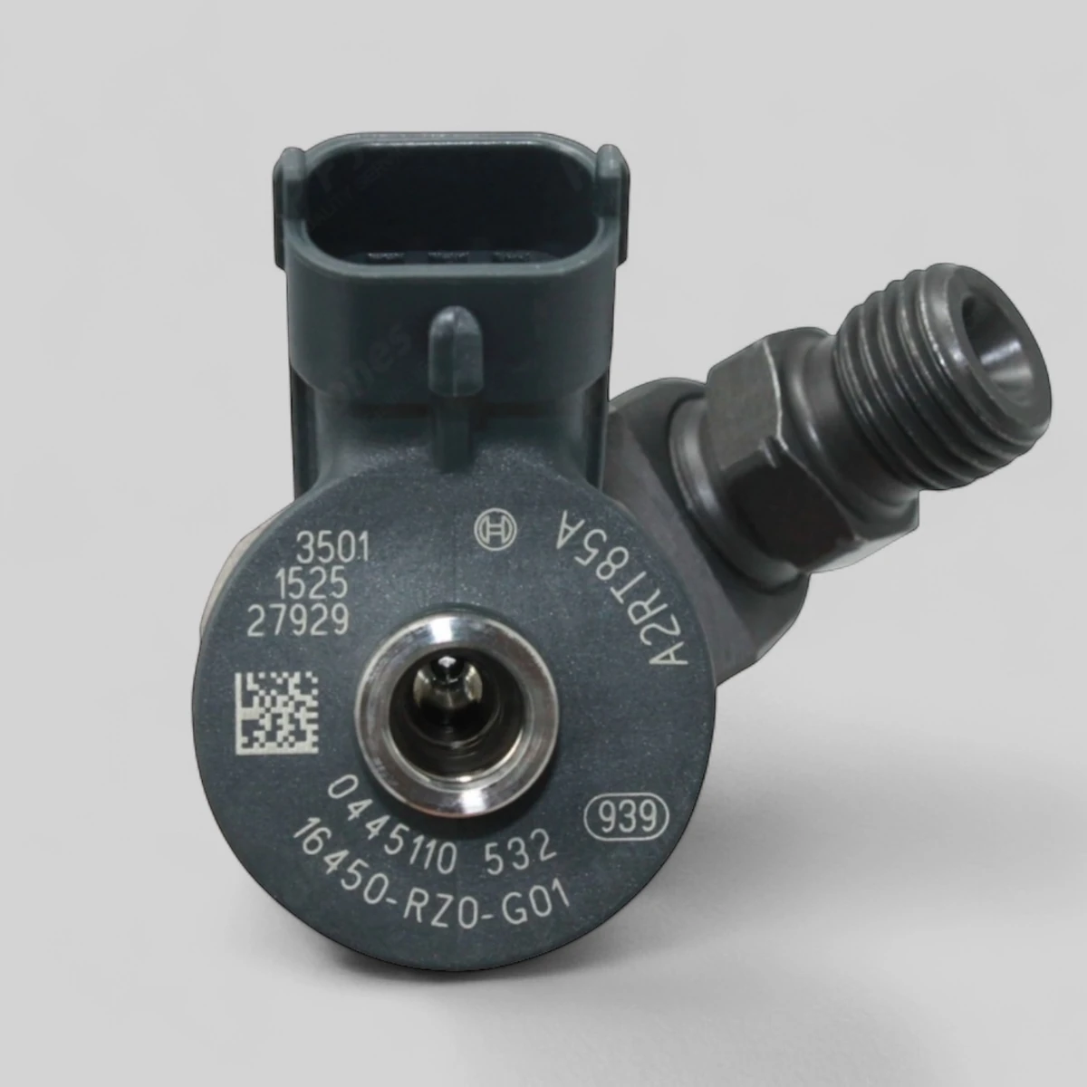 Bosch 0445110532 diesel injector close-up showing BOSCH logo, part number 0445110532 and Honda OE 16450-RZ0-G01