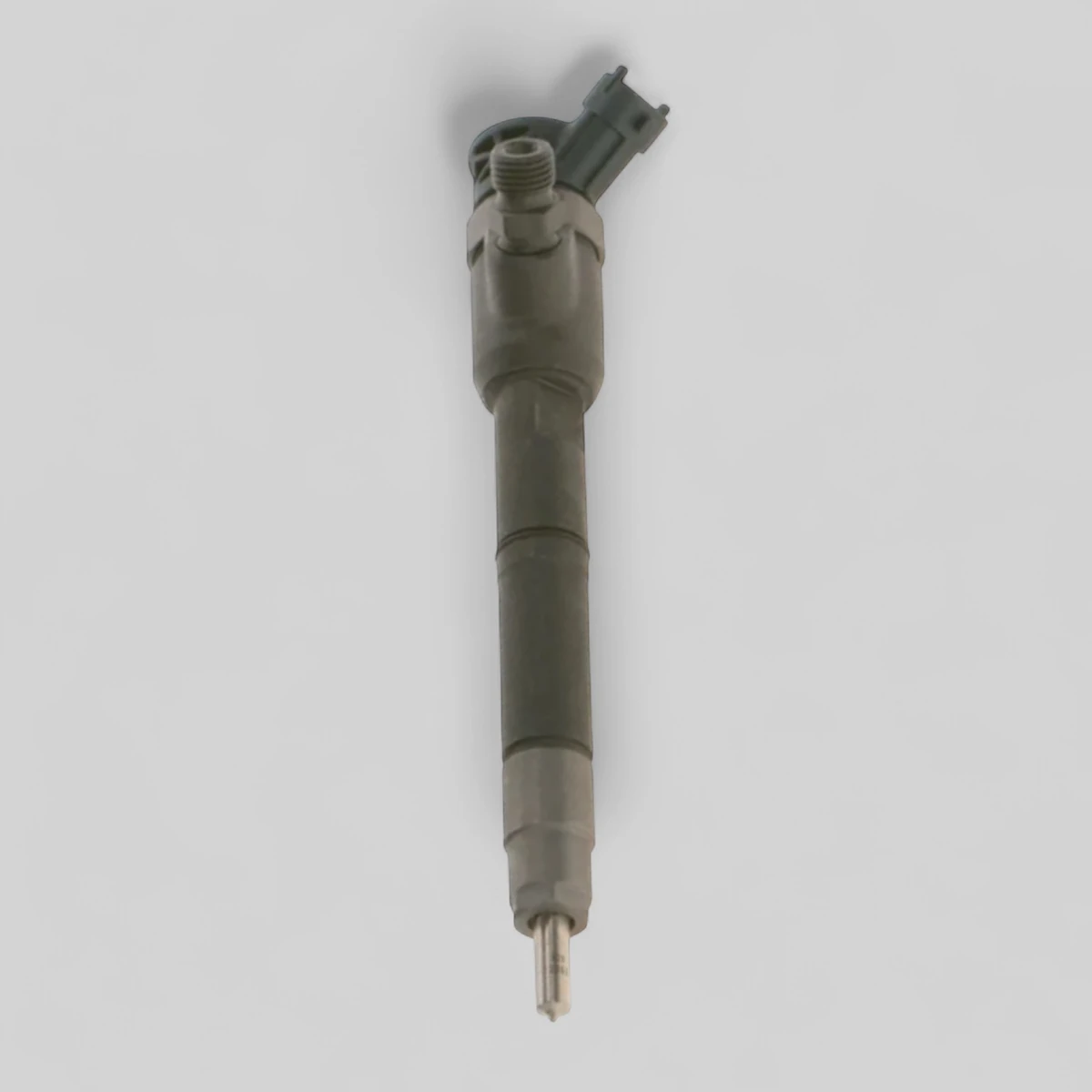 Remanufactured Bosch 0445110532 Honda 1.6 i-DTEC diesel injector standing side view