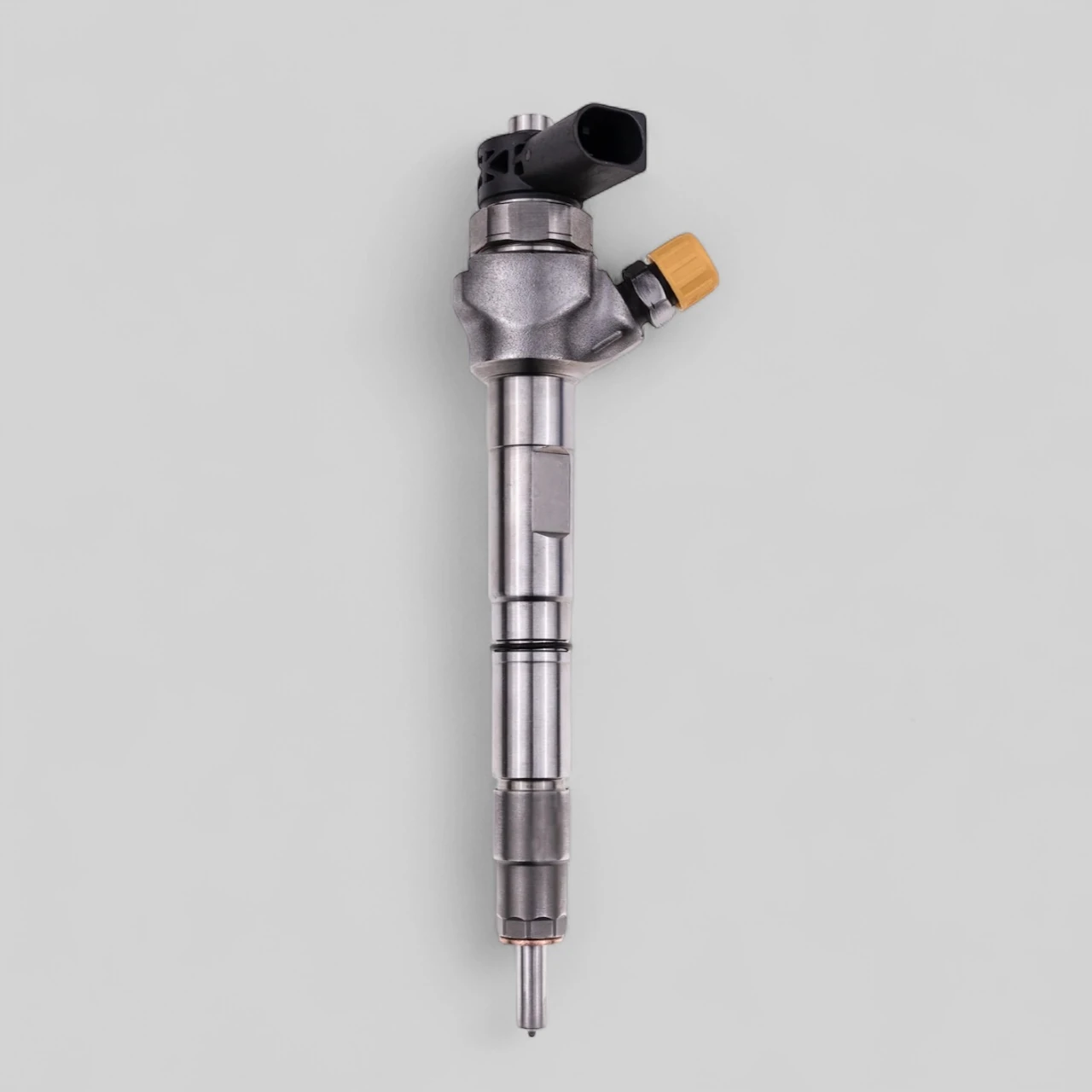 Remanufactured Bosch 0445110551 VW Crafter 2.0 TDI diesel injector standing — side profile