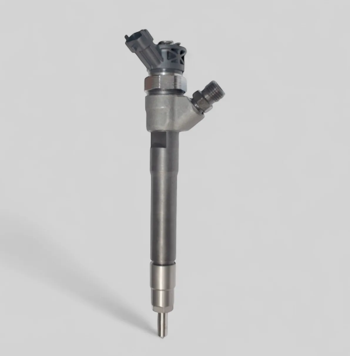Bosch 0445110569 diesel injector standing view