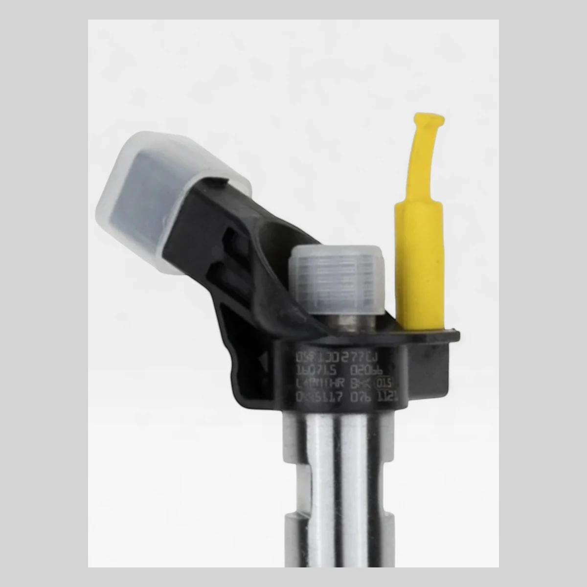 Bosch 0445117076 diesel injector close-up showing part number 0445117076 and VW/Audi OE 059130277