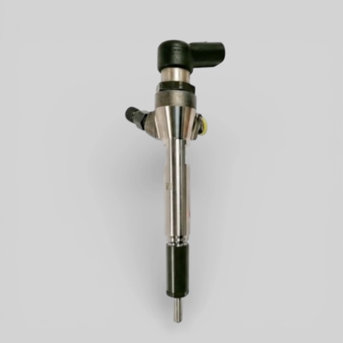 Remanufactured Siemens VDO / Continental A2C59511606 diesel injector — part number close-up