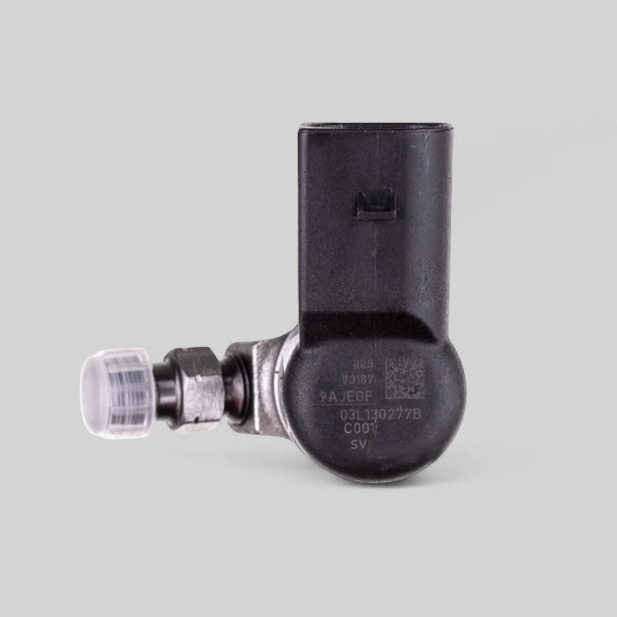 Remanufactured Siemens VDO A2C9626040080 diesel injector — part number close-up