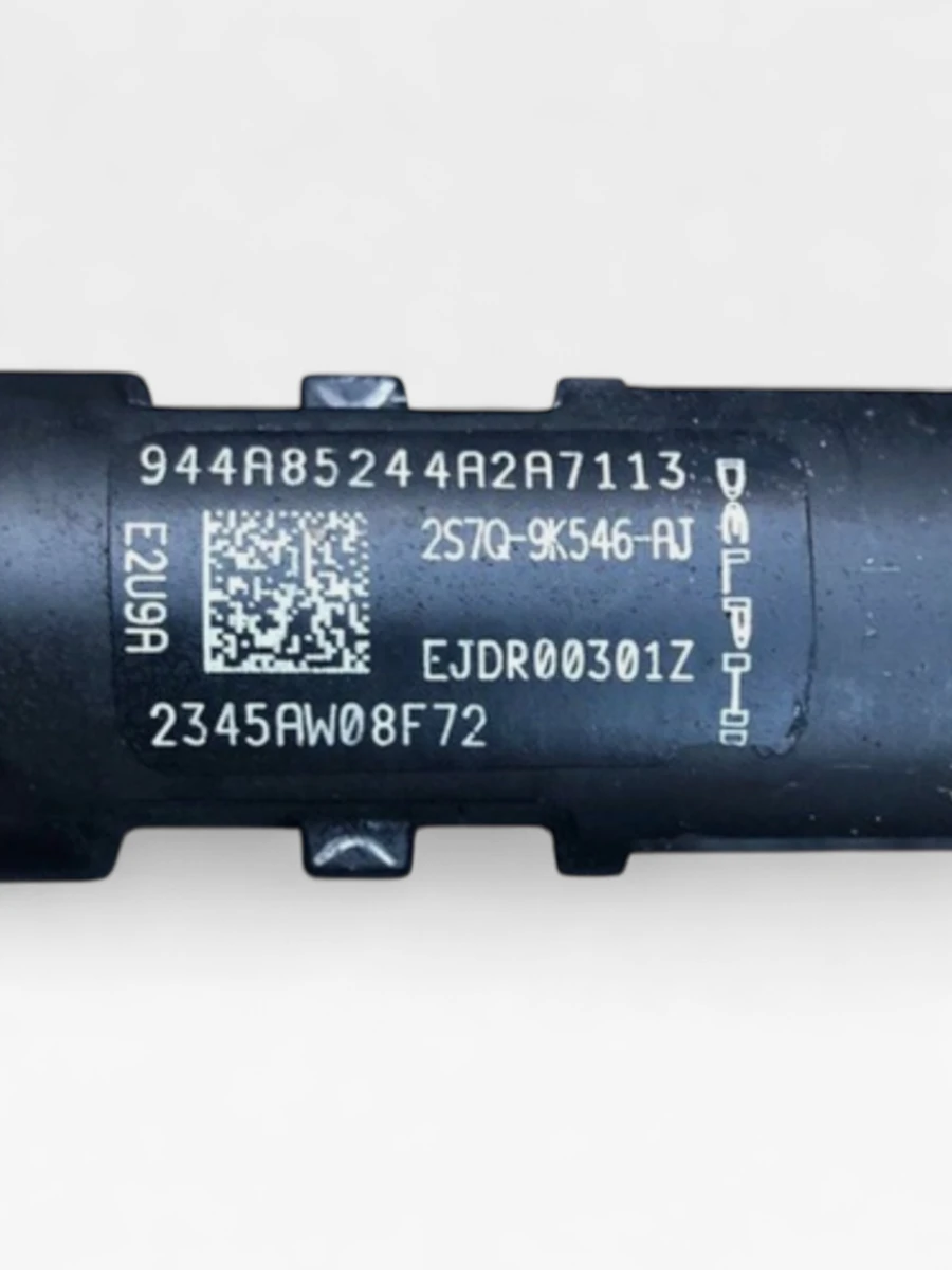 Remanufactured Delphi EJDR00301Z diesel injector — part number close-up