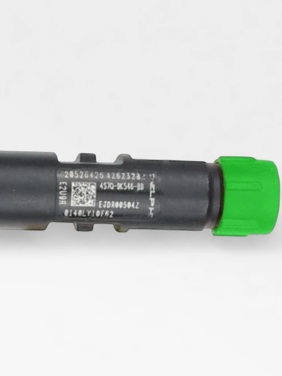 Remanufactured Delphi EJDR00504Z diesel injector — part number close-up