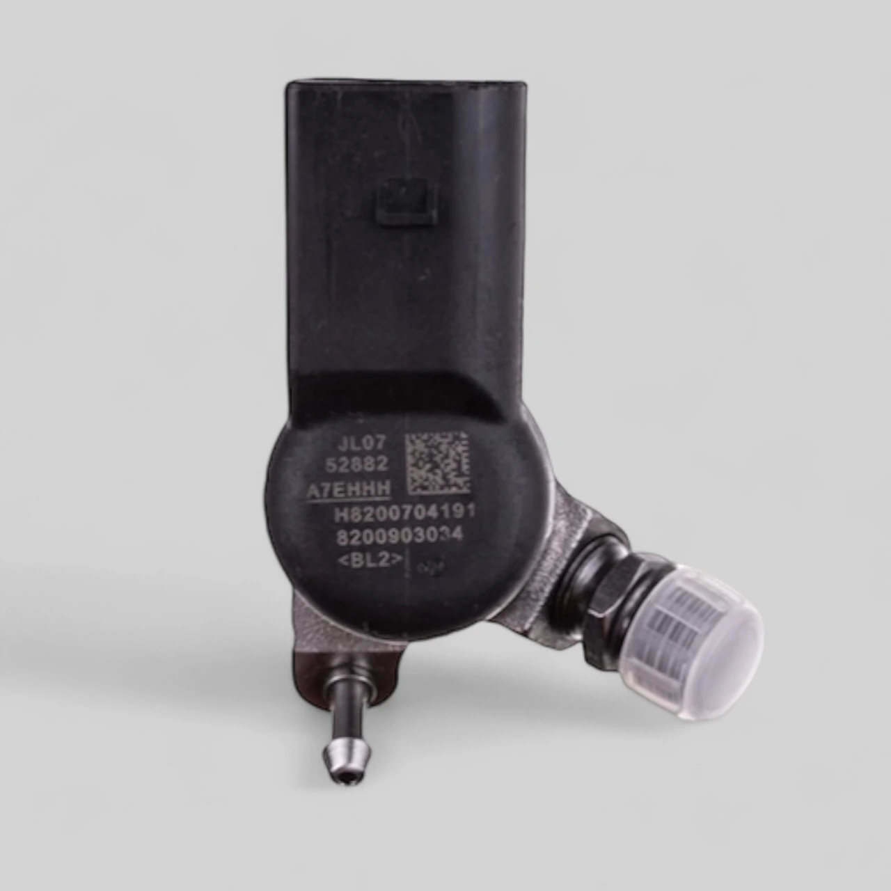 Siemens VDO / Continental diesel injector close-up — part number H8200704191 clearly stamped for verification